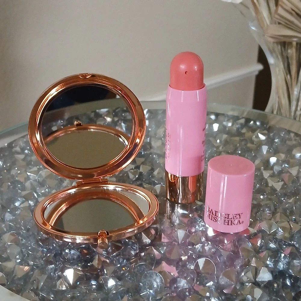 New Badgley Mischka Pink Blush Stick And Rose Gold Compact Mirrow 2pc